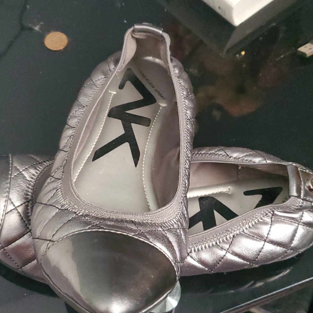 Shoes - Picture 2 of 2